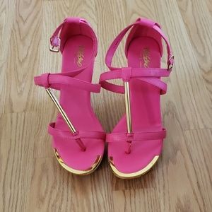 Pink like new wedges